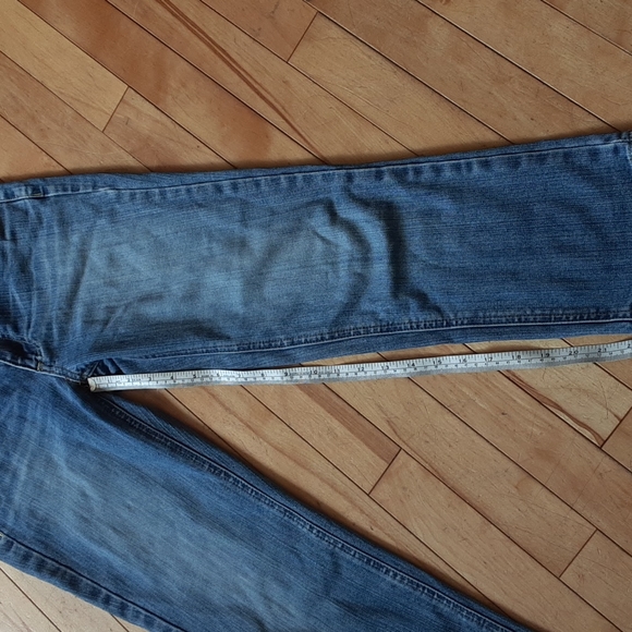 Old Navy women's jean capri pants - Picture 3 of 4